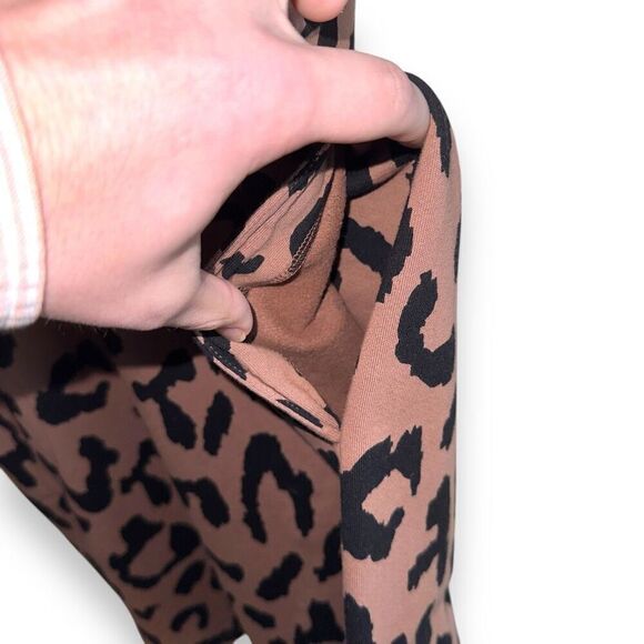 NWT Velvet By Graham & Spencer Renee Puff Dress Sz M in Camel & Black Leopard - Picture 7 of 10